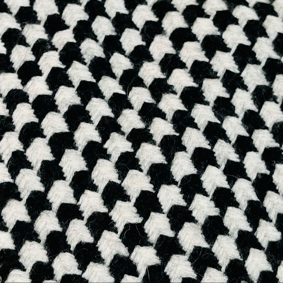 Ann Taylor Loft Petites size 12 black & white houndstooth skirt slit in back EUC - Picture 4 of 12